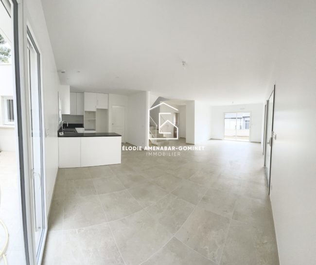 Maison Civrieux - séjour