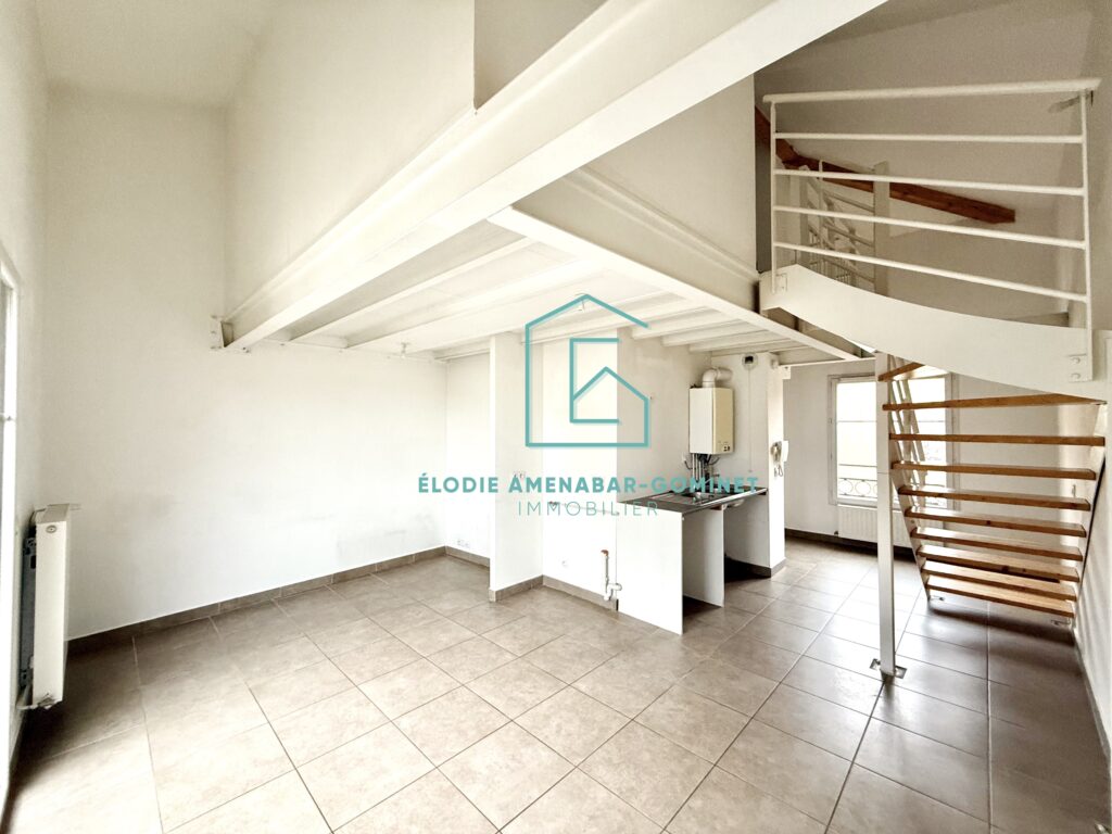 Appartement T2 - Duplex - Francheville Le Haut